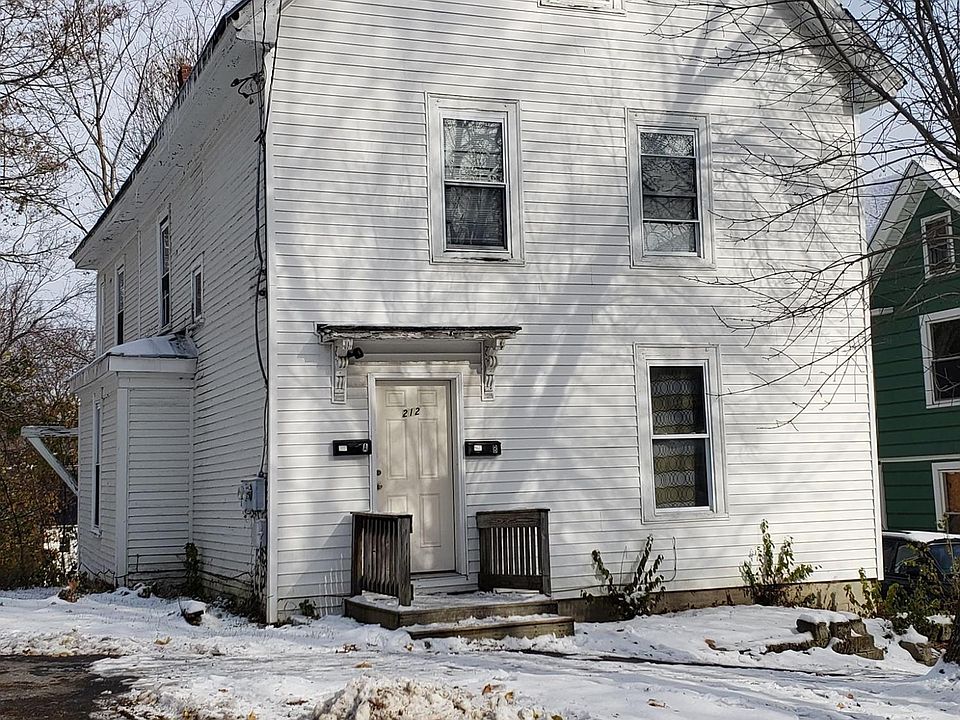 2nd image of 212 Warren St
