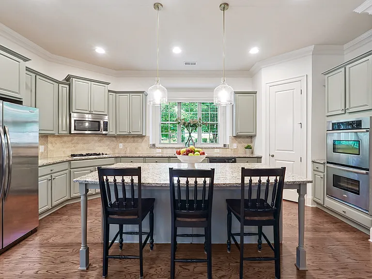 715 Saybeck Way — Photo 10