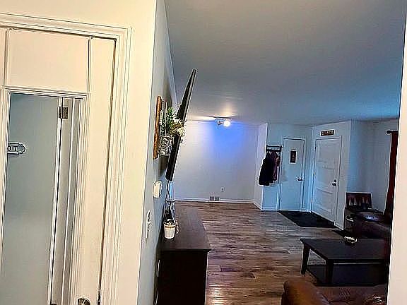 5th image of 2609 Main St