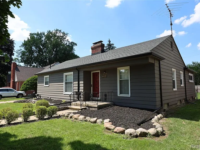 4121 Seminole Dr — Photo 5