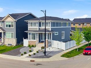 2 E Birch Gln, Okotoks, AB T1S5S9
