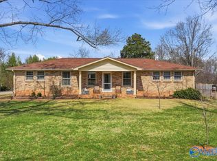 6110 Stratford Ct NW, Huntsville, AL 35806