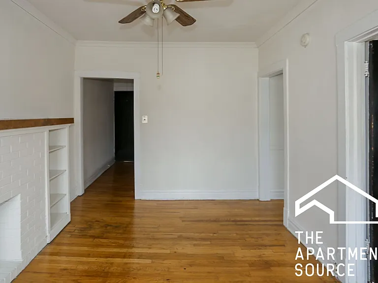 2612 W Gunnison St #2R — Photo 3