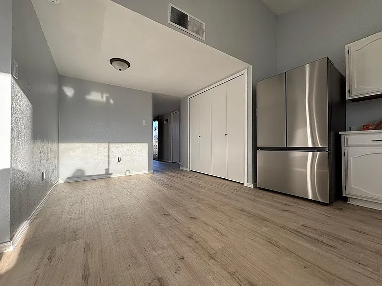 7921 Freeland Dr — Photo 5