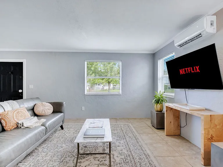 415 S Hyer Ave #A — Photo 17
