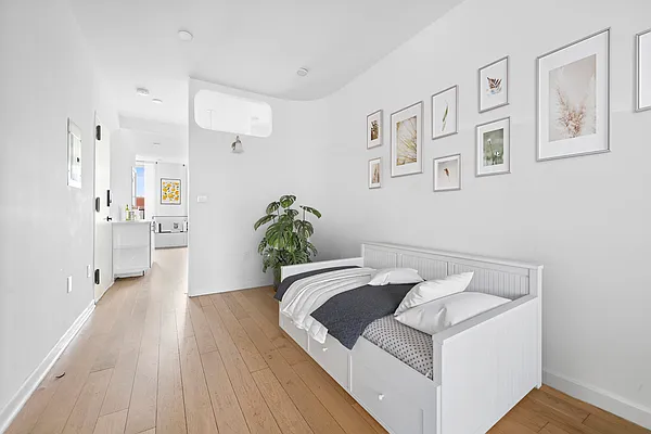 Rented by Douglas Elliman | media 19