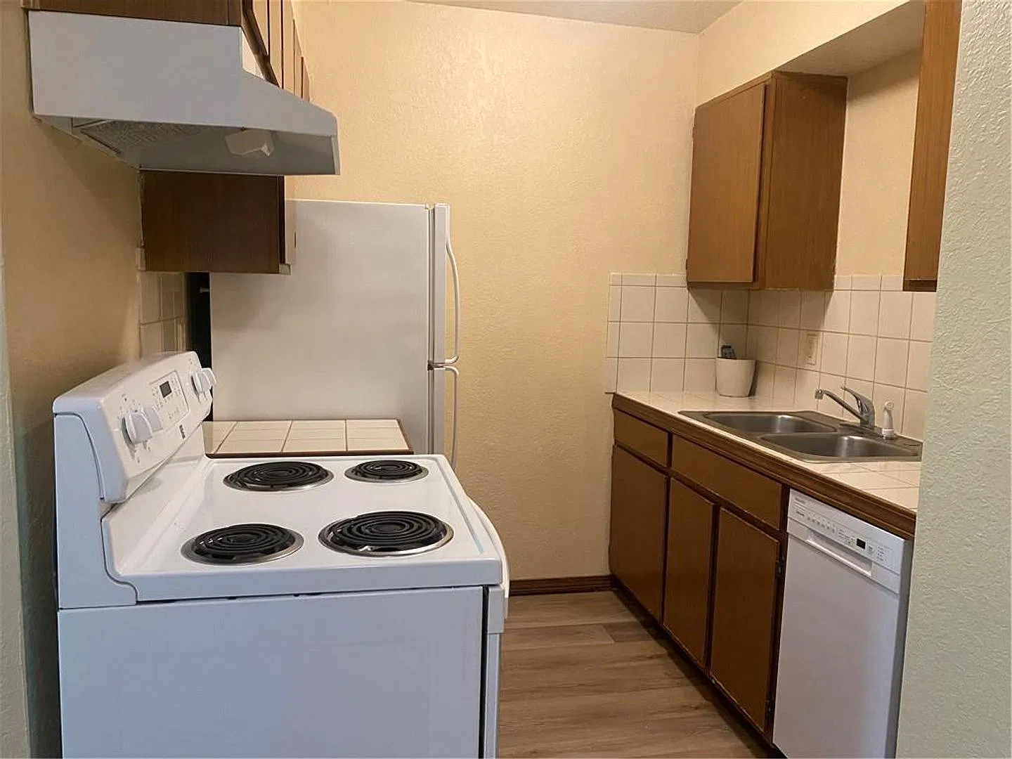 Two bedroom apartment in Noble — Photo 4