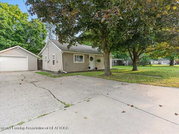 506 W 2nd St, Charlotte, MI 48813