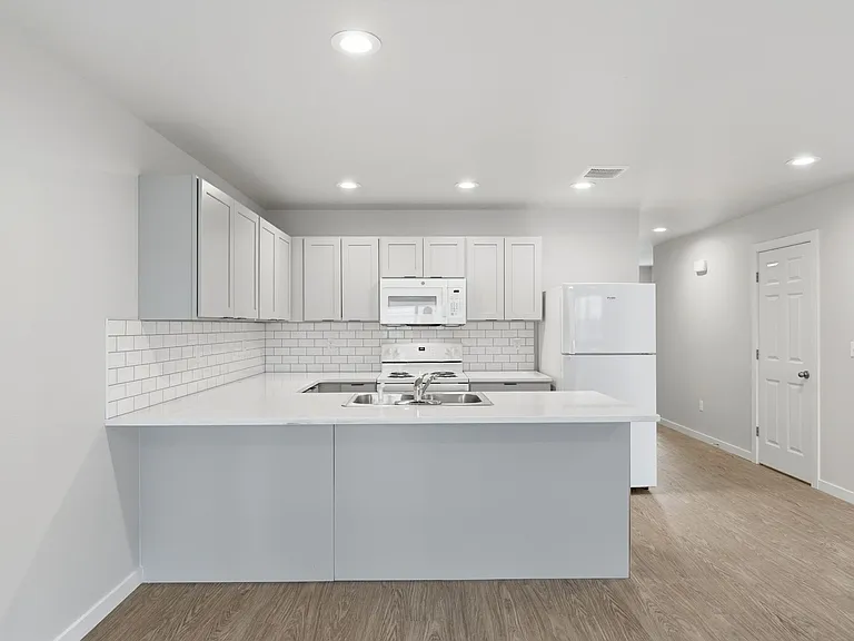 Apple Valley Town Homes — Photo 89