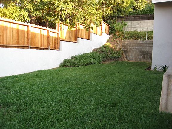5th image of 415 Tamarac Dr