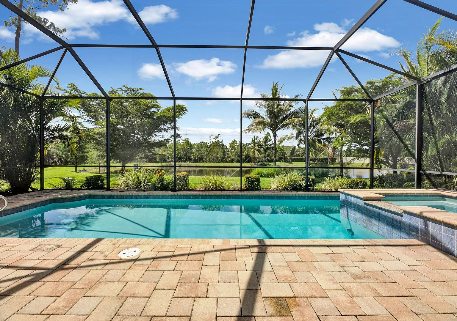 Single Family Pool Home - Pet Friendly — Photo 2