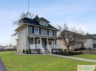 128 Chestnut St, Middlesex, NJ 08846