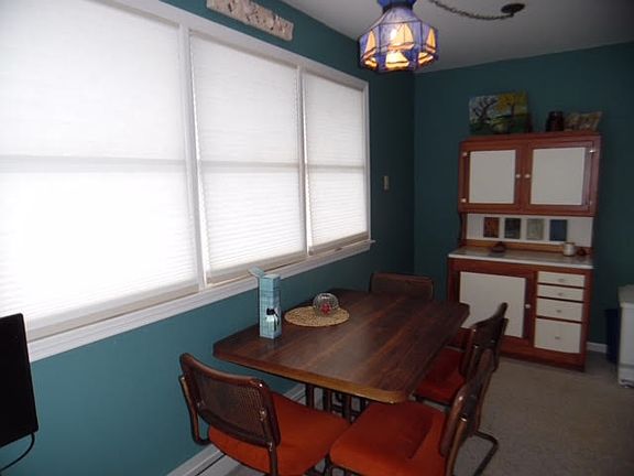 5th image of 118 38th St APT 4