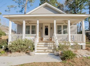 4 River Dr, Beaufort, SC 29907