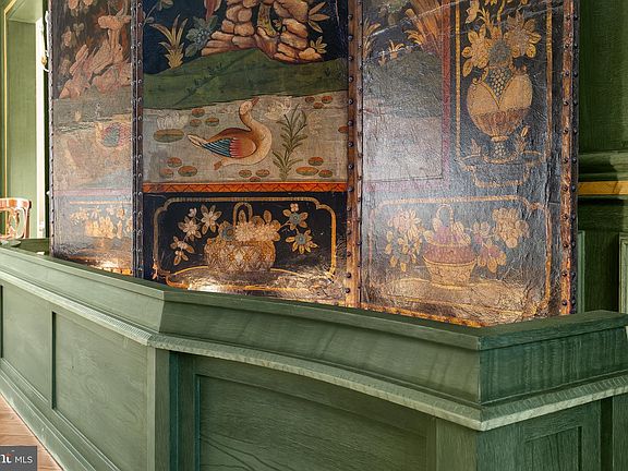 5th image of 2740 Chain Bridge Rd NW