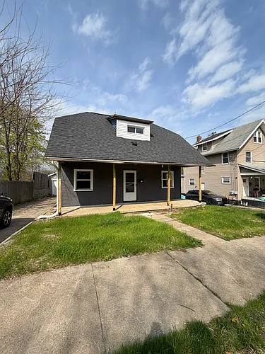 254 Bowmanville St Photo 1