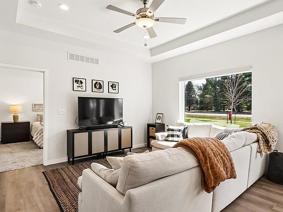 2nd image of 4428 Rohret Rd