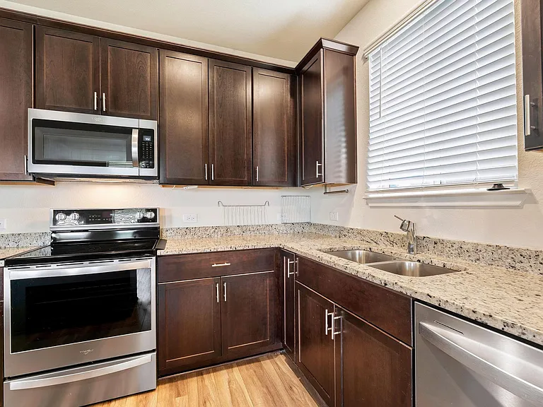217 Innisfree Rd — Photo 4