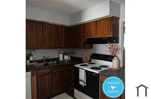 1501 Chapel Hill Rd #A Photo 1