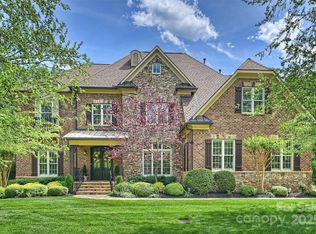 2001 Arundale Ln, Matthews, NC 28104