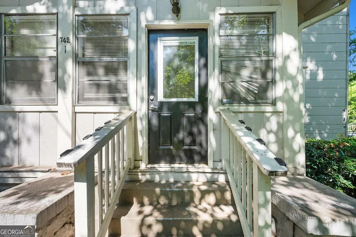 1 bed, 1.0 bath, 900 sqft, $1,500 — Photo 2