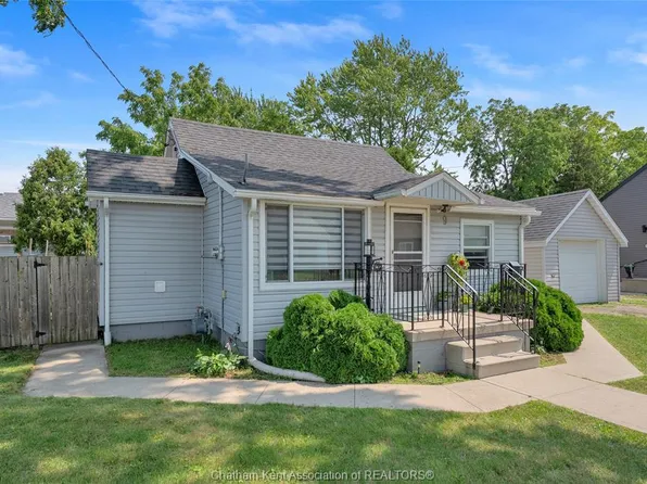 9 Park Ln, Chatham Kent, ON N7M 4X9