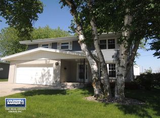 2250 Richmond Ave, Manitowoc, WI 54220