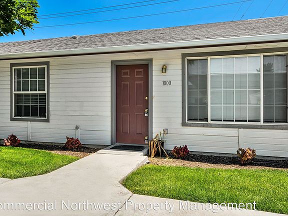 3rd image of 1010 W Orchard Ave