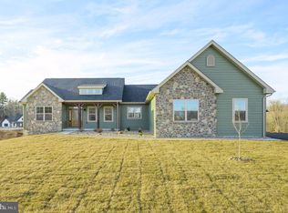 101 Grand Rapids Dr, Martinsburg, WV 25403