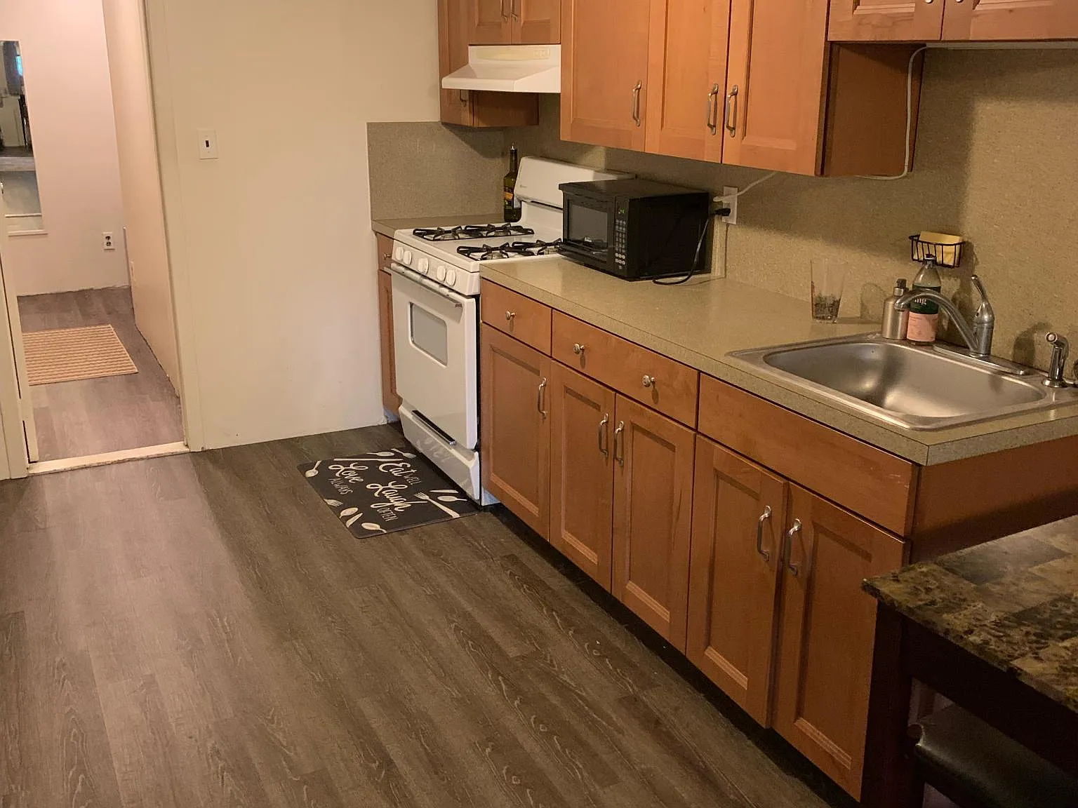 Studio, 650 sqft, $2,200 — Photo 2