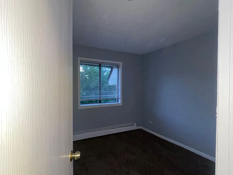 2200 Lewis Ave #304 — Photo 4