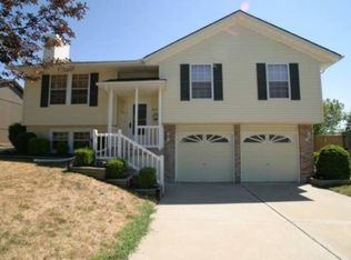 2317 SE 7th St, Lees Summit, MO 64063