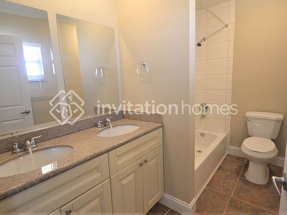5th image of 540 NW 207th Ave