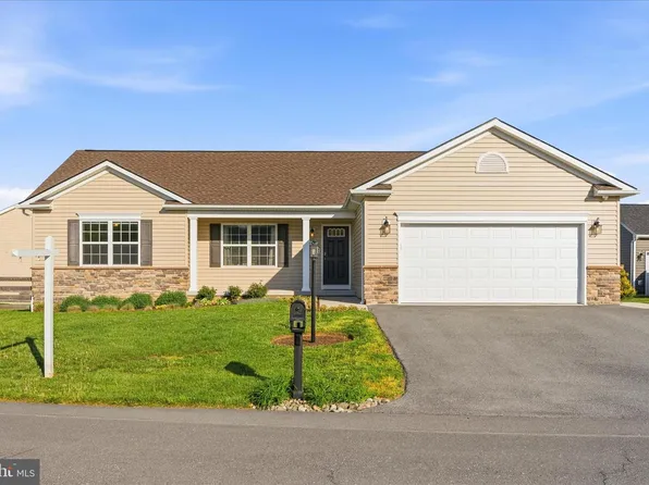 341 Dayspring Ln, Hagerstown, MD 21742