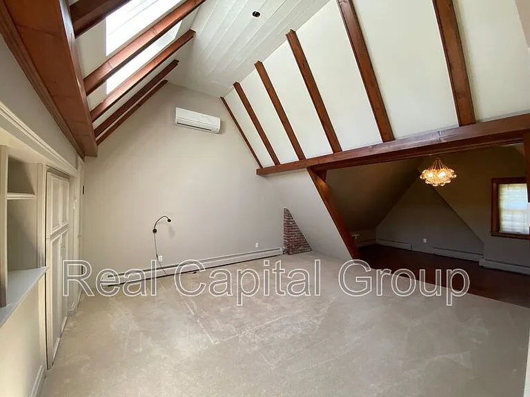 54 Washington Hwy — Photo 16