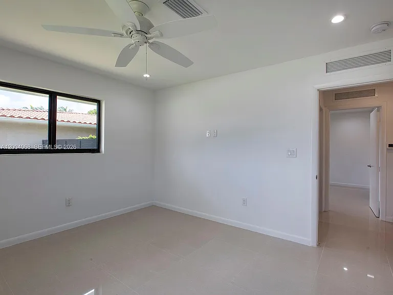 8790 SW 85th St — Photo 17