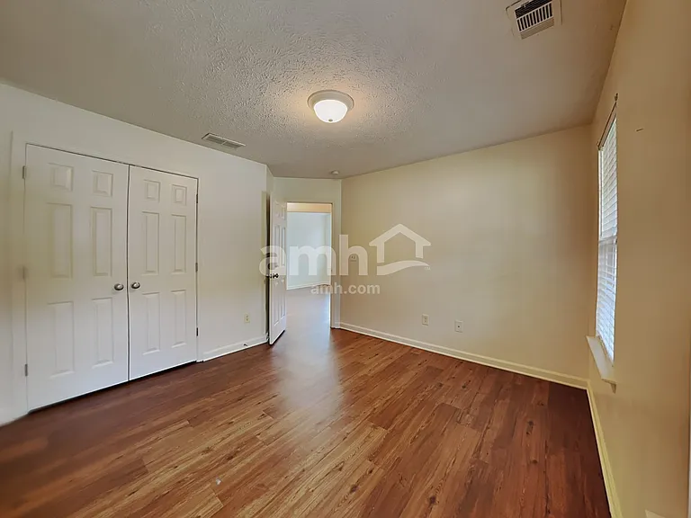 389 Sunderland Way — Photo 19