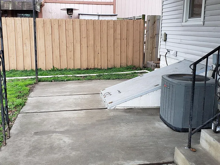 506 E Brandeis Ave — Photo 16
