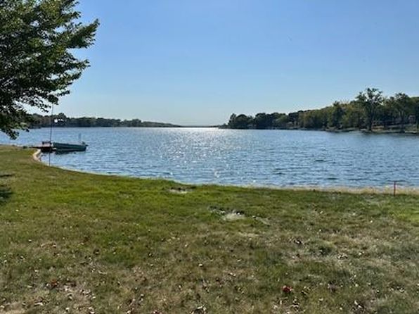 7818 NW Pleasant Ford Rd, Weatherby Lake, MO 64152