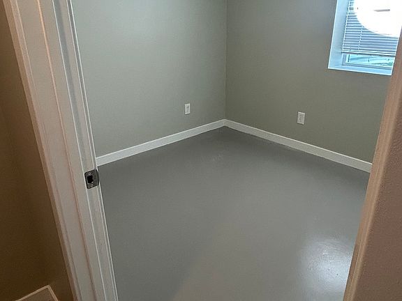 3rd image of 3157 S Elmer St