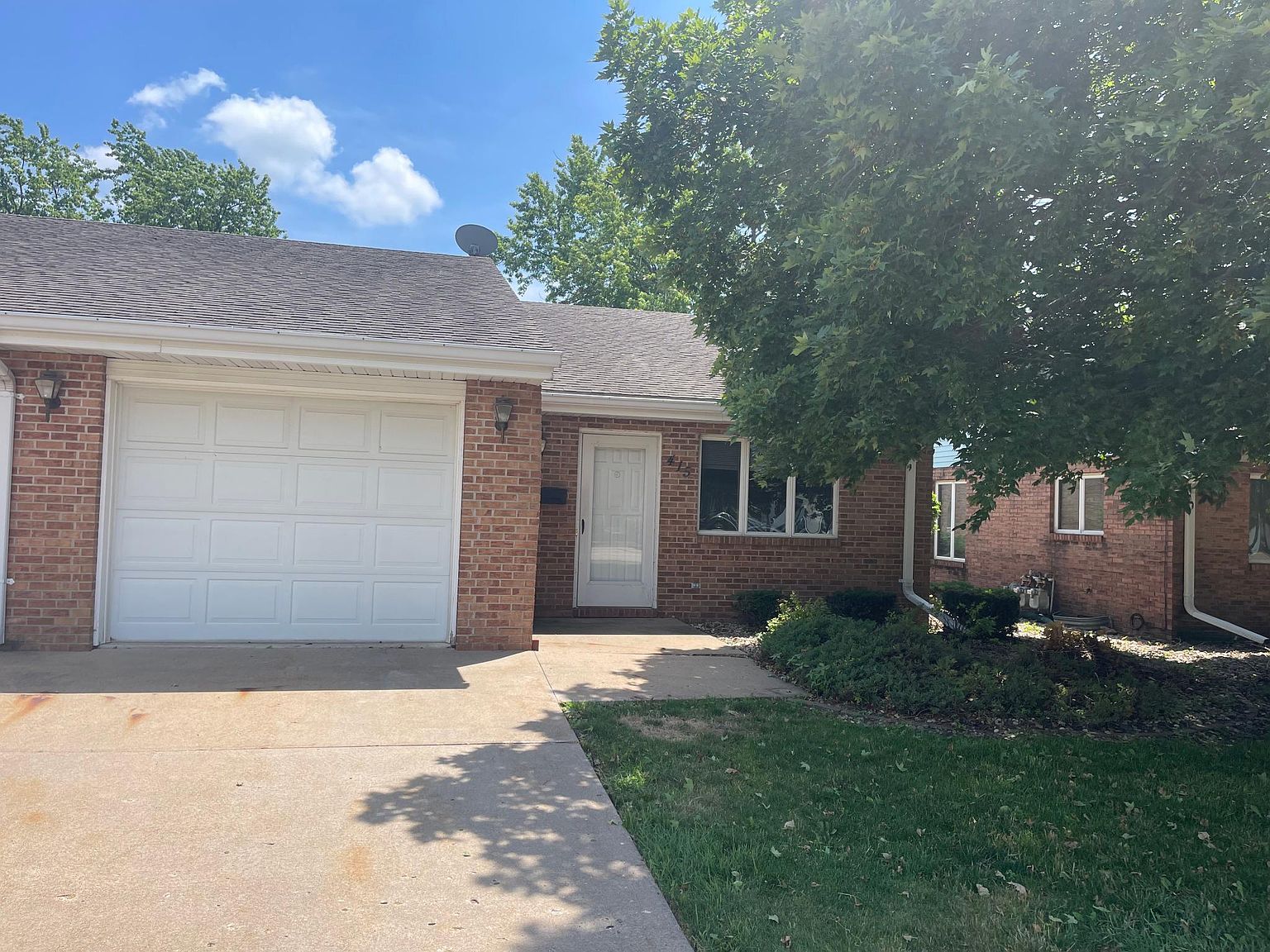 208 Maple St 208, Minonk, IL 61760 Zillow