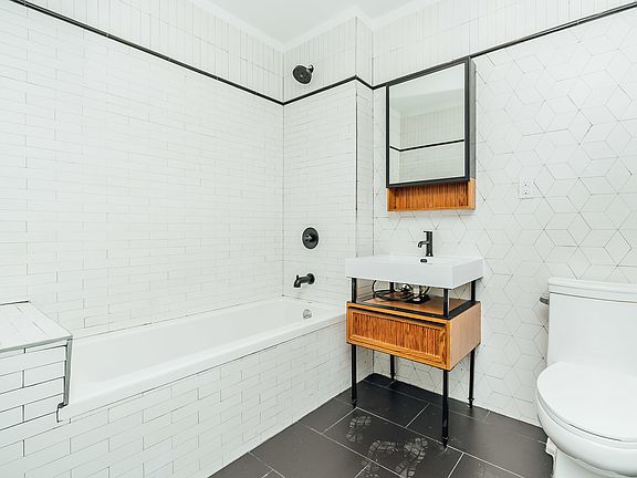 5th image of 115 Stanwix St APT 620