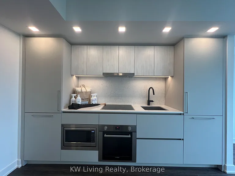 609 Sherbourne St #909 — Photo 13