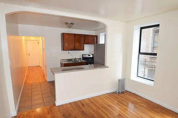 Rented by CITY SKYLINE REALTY INC | media 17