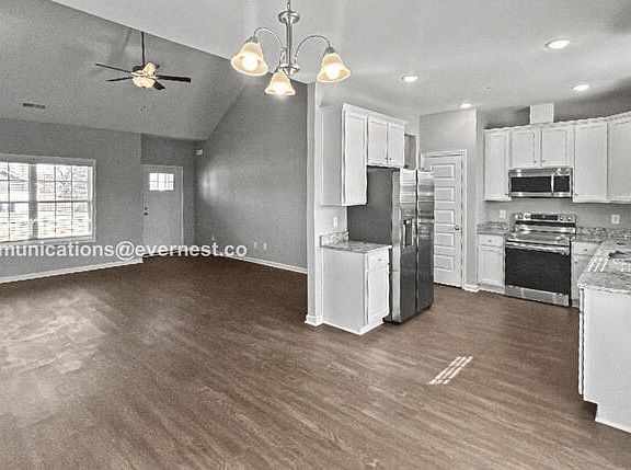 4th image of 1405 Pipeline Ave