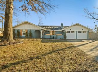 1101 NW 7th St, Bentonville, AR 72712