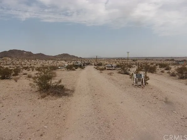 2410 Mount Shadow Dr, Twentynine Palms, CA 92277