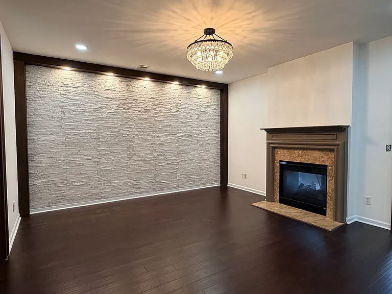 2420 Callaway Ct #2420 — Photo 1