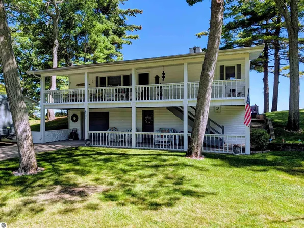 837 Crescent Ave, Au Gres, MI 48703