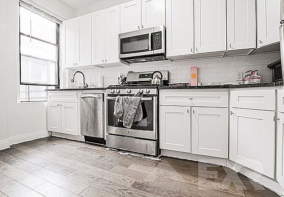 2nd image of 526 W 111th St APT 6A